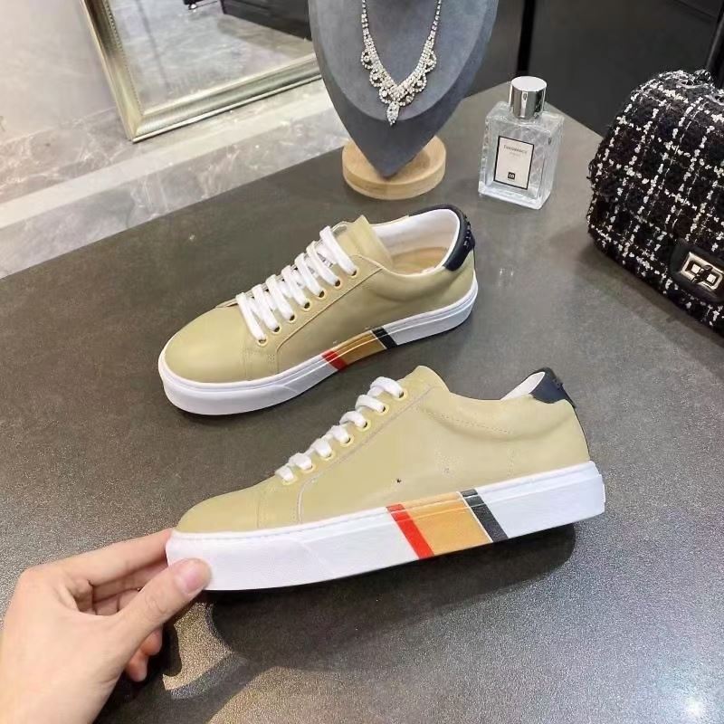 Burberry Low Shoes